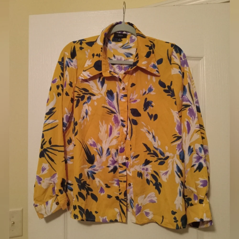 Blouse - Picture 1 of 1